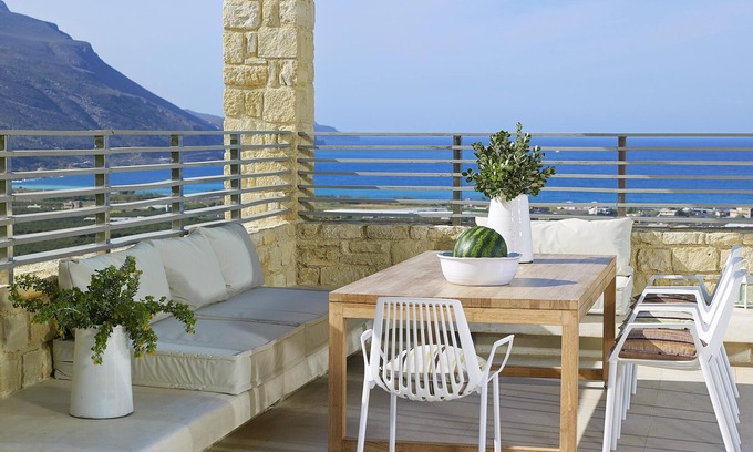 Kissamos Villa | Gazing the Aegean blue - Luxury Youphoria Villa Anassa