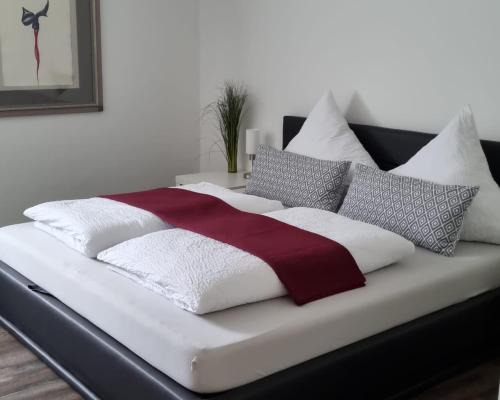 Sarreguemines Apartment | Gemütliche Oase - Geräumige Unterkunft
