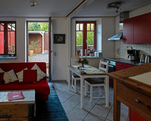 Husum Apartment | Gemütliches Ferienhaus - ankommen und wohlfühlen