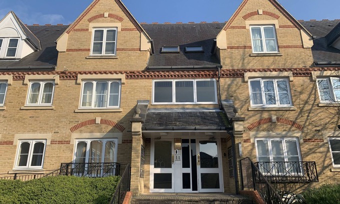 Watford Apartment | Gemini Eton 1 - Watford Junction - Near Harry Potter World