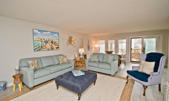Pine Knoll Shores Condo | Genesis 7, Oceanside Townhouse Condo in Pine Knoll Shores, NC!