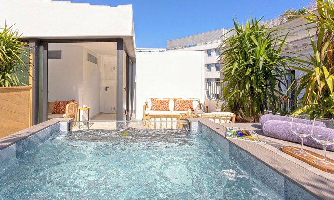 El Arenal Apartment | Genteel Home Gamazo