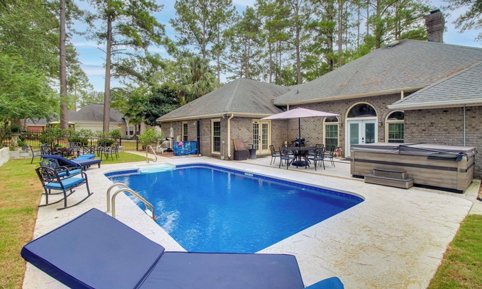 Dover House | 'Georgia's Nature Retreat' on Old Mill Pond!