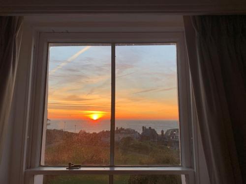 Ramsgate House | Georgian 5 storey house, seaviews, cinema room