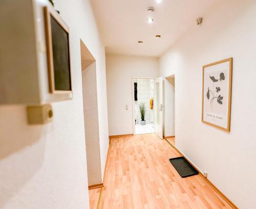 Andreasvorstadt Apartment | Geräumig, Ruhig, Küche & kostenlos parken