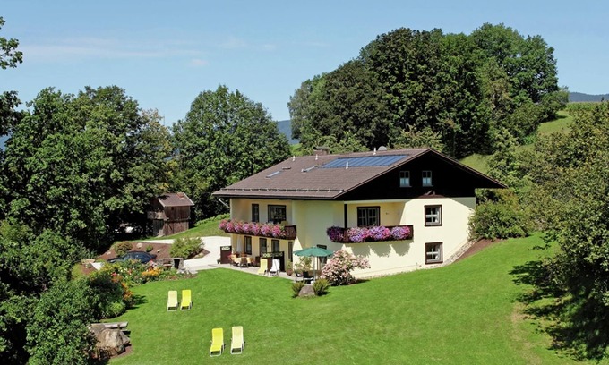 Grafenried Apartment | Geräumige Wohnung mit Sauna