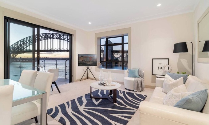 Kirribilli Apartment | Getawayz NSW - 'Reflections' - World Class 360° Sydney Harbour Bridge & Opera House Views