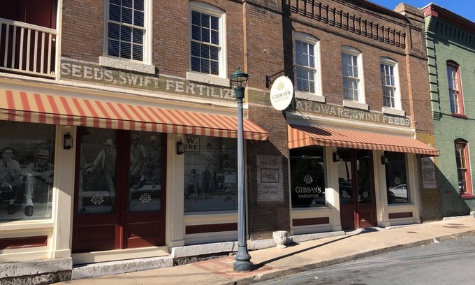 Staunton Hotel | Gibson's Warehouse