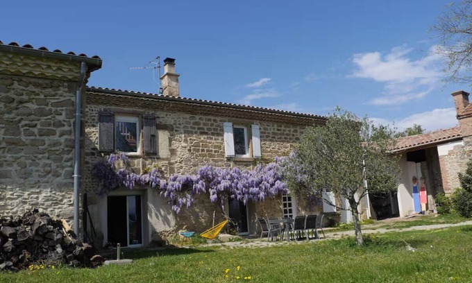Saint-Marcel-les-Valence Cottage | Gîte at the Rougequeue organic farm, pets welcome
