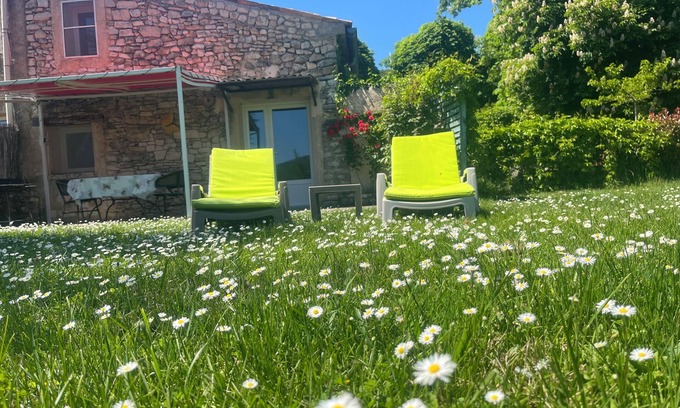 Monieux Cottage | Gite at the foot of Mont Ventoux, between Sault, gorges de la Nesque and Monieux