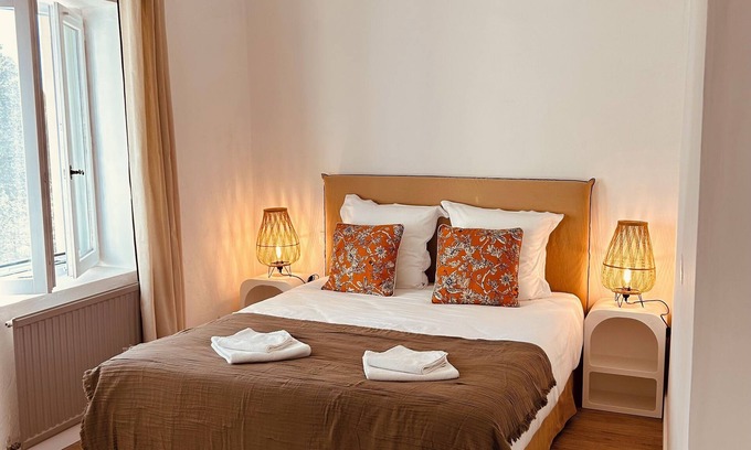 Taulignan House | Gîte between vine and olive tree