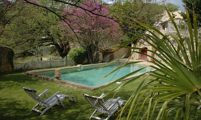 Cadenet House | Gite de l'Orangerie 3 km from Lourmarin (Luberon) up to 15 people
