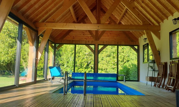 Lieurey House | Gîte de Lieurey: Norman villa with heated indoor pool
