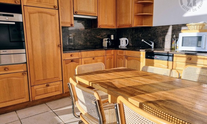 Fremainville Cottage | Gite Frémainville, 3 bedrooms, 7 persons