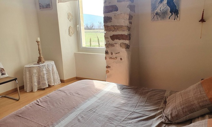 Revest-des-Brousses Cottage | Gîte in a quiet equestrian estate in the heart of the Luberon