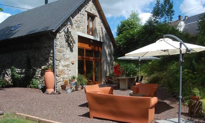 Tauves Cottage | Gite l'Aksent 4 stars