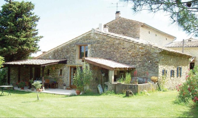 La Begude-de-Mazenc Apartment | GITE LA FREYDIERE