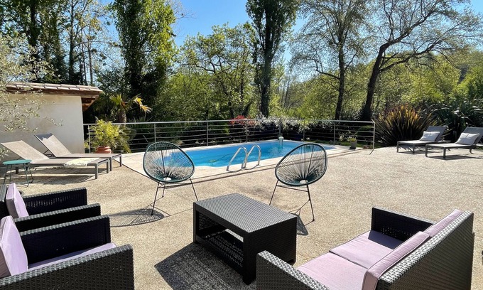 Grezillac House | Gite Le Chai, design loft and private pool in the heart of the vineyards