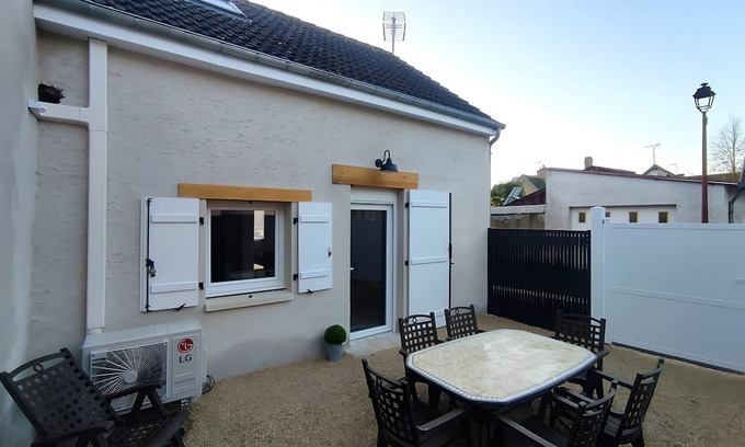 Contres House | Gîte "Le Clos Controis" with Air Conditioning