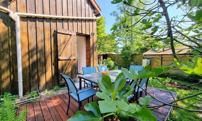 Le Tremblay-sur-Mauldre Cottage | Gite Le Tremblay-sur-Mauldre, 2 bedrooms, 5 persons