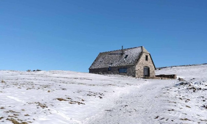 Le Vaulmier Cottage | Gite Le Vaulmier, 4 bedrooms, 8 persons