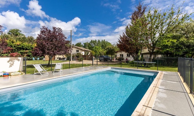 Lesparre-Medoc House | Gite Senguinous 1