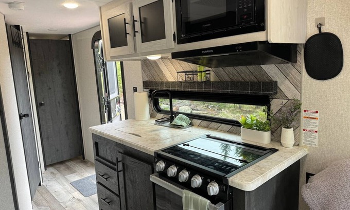 Seeley Lake House | Glamper with Mountain View’s