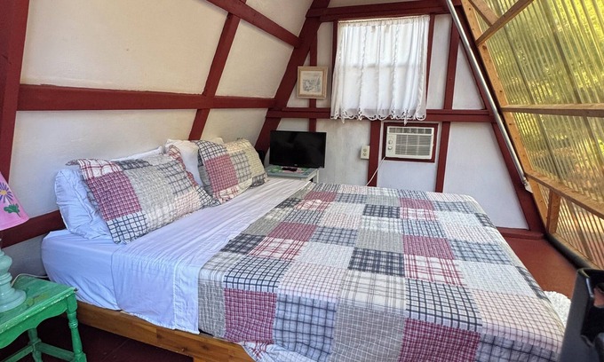 Brookridge Cabin | Glamping at the Olive Grove