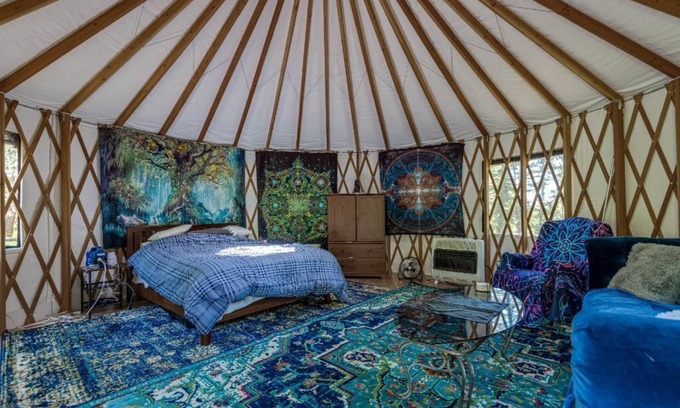 Missoula Apartment | Glamping getaway at zenful woodland yurt