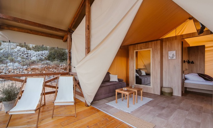 Veli Losinj House | Glamping Tents and Mobile Homes Trasorka - Campsite