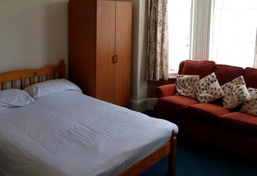 Great Yarmouth Apartment | Glen Villa 3 Sleeps 4 with Balcony