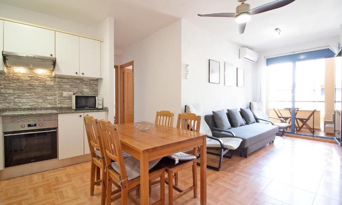 Canet de Berenguer Apartment | Global Properties, Apartamento para 5 personas con terraza y barbacoa