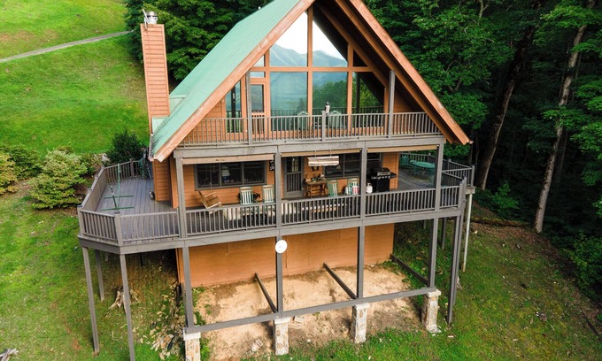 Bryson City Cabin | Glorious Sunsets: Bryson City Mountain Cabin