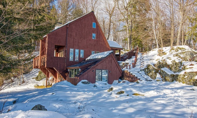 Stockbridge Ski Chalet | Gnome Home Mountain Ski Chalet w/Sauna Killington