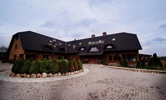 Krzywe Hotel | Gościniec pod Strzechą