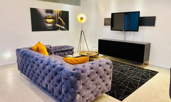 Mitte Condo | Goho Studio 30 - Urban Business Living - 100-m²