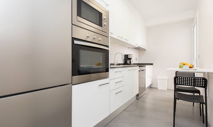 L'Antiga Esquerra de l'Eixample Apartment | Golden Central Muntaner apartment in Barcelona