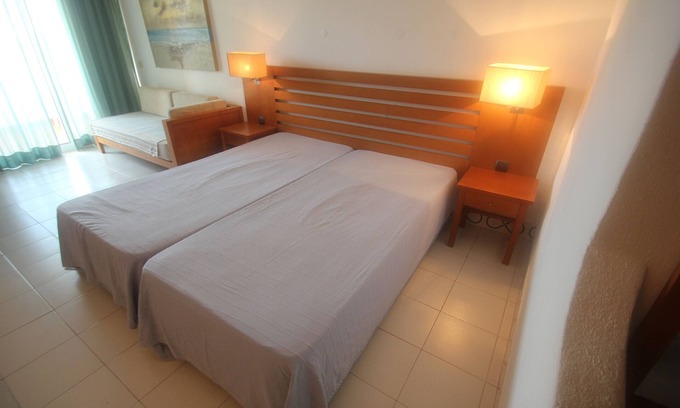 Cabanas Apartment | Golden Club - T0 Studio Sea View (2 adults + 1 child)