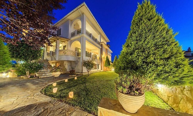 Drosia Hotel | Golden Coast Boutique - Luxury Living