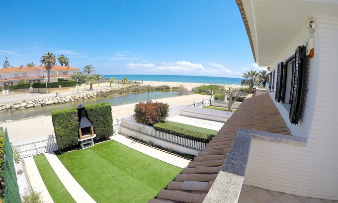 Creixell House | Golden CoastnRoman Port nHouse by the seanQuiet area, ideal for family vacations
