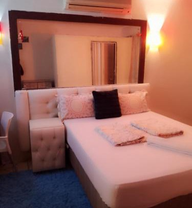 Mahikeng House | Golden Gate Guest House