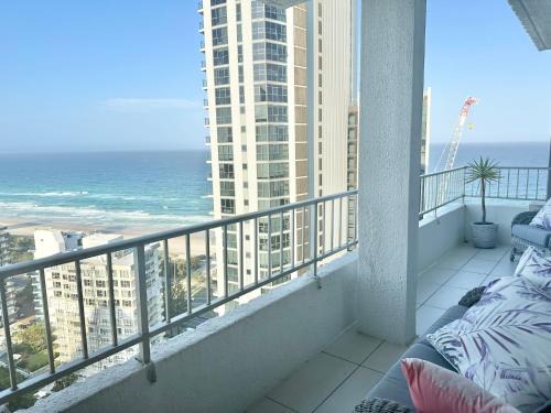 Surfers Paradise Apartment | Golden Gate Resort