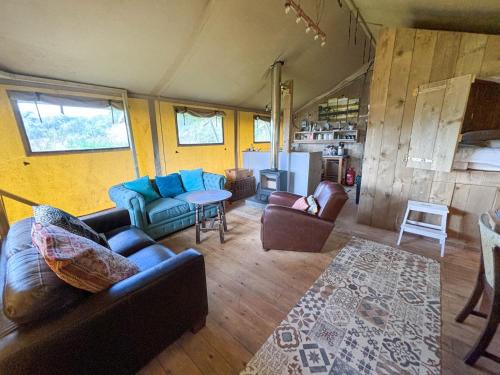 Golden Grove House | Golden Grove Retreat Lodge Luna