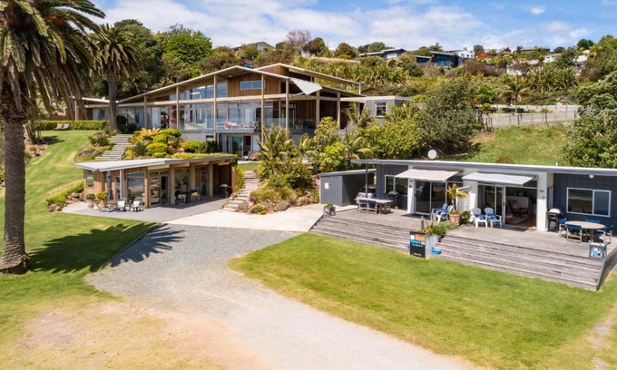 Cable Bay Apartment | Golden Sand Beachfront, Cable Bay Stays, Cable Bay, Northland