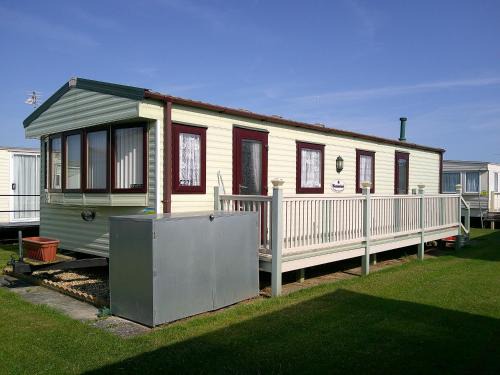 Ingoldmells House | Golden Sands Westmorland GS 6 Berth Blow Heated Access to the Beach