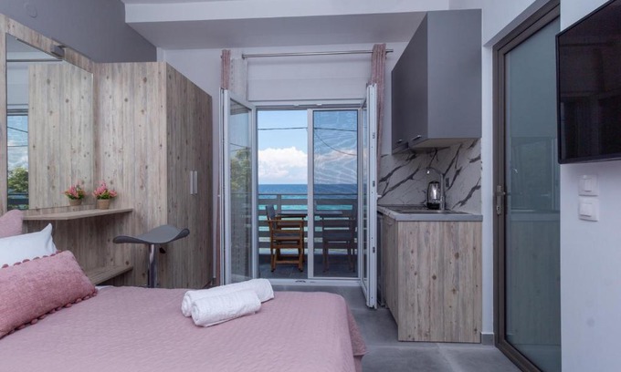 Nea Rodha Apartment | Golden Seaside 1