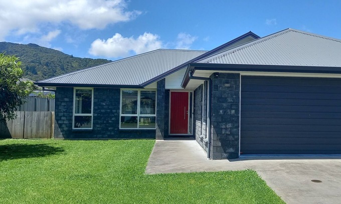 Coromandel House | Golden Shore Delight