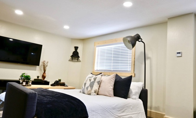 Tremonton Apartment | Golden Spike Stable Getaway in Downtown Tremonton