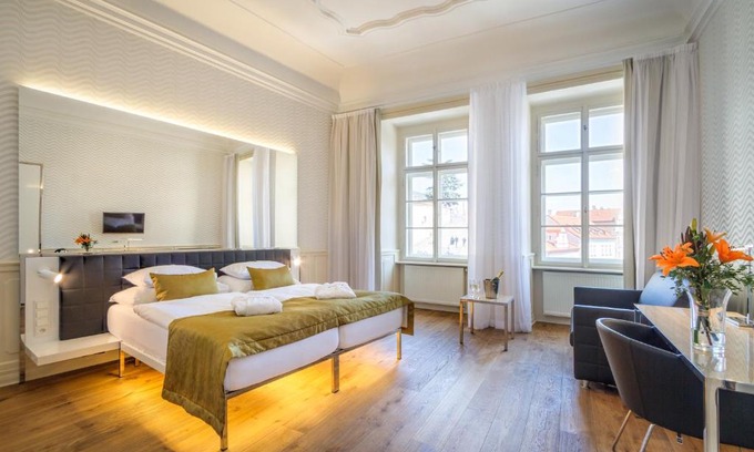 Hradcany Hotel | Golden Star