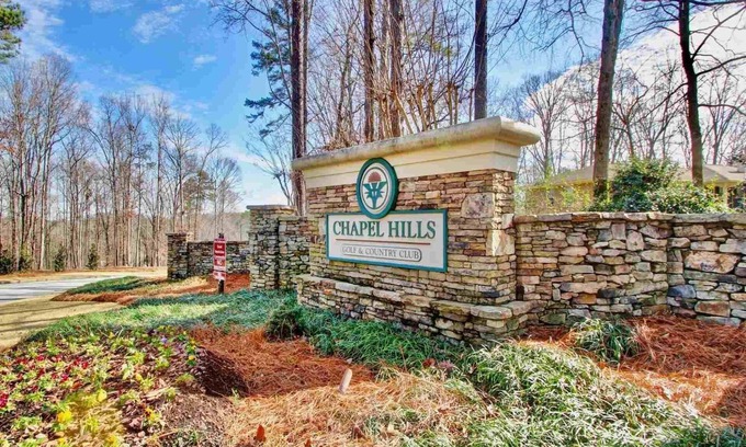 Douglasville House | Golf and Country Club Community Basement Guest Home